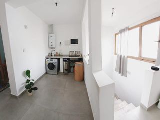Casa - Quilmes Oeste 4 ambientes escritorio/quincho/patio/garage Para disfrutar!Venta .