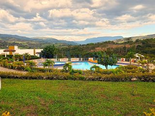 Tu Refugio En La Montaña: Lote En Condominio-piscina Y Salón Social