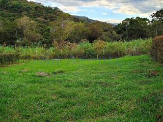 Tu Refugio En La Montaña: Lote En Condominio-piscina Y Salón Social