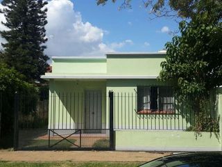Foto 1 de Casa - Lomas De Zamora
