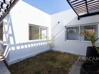 Casa en VENTA de 3 ambientes en Barrio Privado Laguna Azul - Carlos Spegazzini.