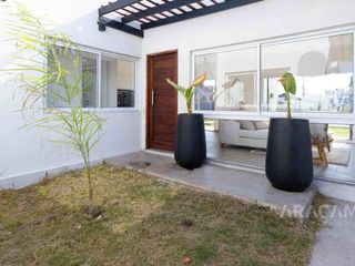 Casa en VENTA de 3 ambientes en Barrio Privado Laguna Azul - Carlos Spegazzini.