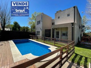 Foto 11 de Venta Casa de 3 dormitorios  con  parrilla y pileta