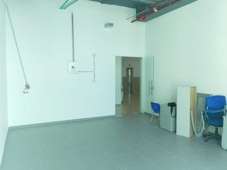Foto 2 de oficina en arriendo en via 40. Cod A91163