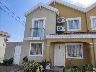 Foto 4 de VENDO HERMOSA CASA UBICADA EN MARINA D'OR PARK