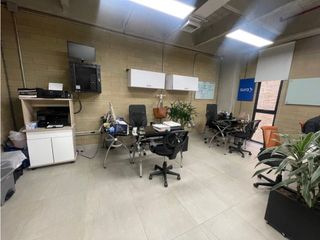 Foto 3 de VENDEMOS OFICINA EN EDIFICIO EMPRESARIAL CERCA A COLCAFE