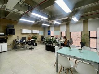 Foto 1 de VENDEMOS OFICINA EN EDIFICIO EMPRESARIAL CERCA A COLCAFE