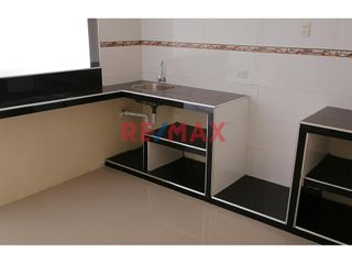 Foto 8 de Departamento En Alquiler - Tercer Piso - 9 De Octubre - Chiclayo