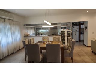 VENTA DE VIVIENDA EN CERRO DE LAS ROSAS - VIV0275