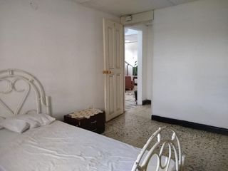Foto 12 de casa-local en arriendo en ciudad jardín. Cod A100755