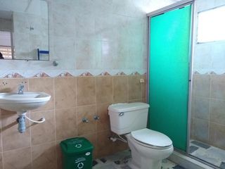Foto 15 de casa-local en arriendo en ciudad jardín. Cod A100755