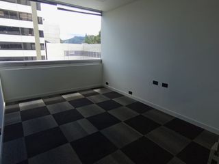 Foto 11 de oficina en venta en bosque de pinos-usaquén. Cod V51867