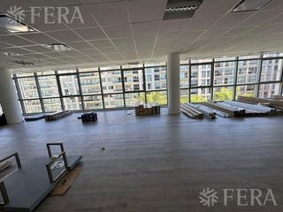 Alquiler oficina en 275 m2 con 2 cocheras cubiertas en Puerto Madero (31201)