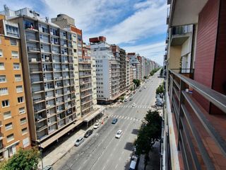 Foto 4 de Alquiler temporario . Departamento tres ambientes . Balcon a la calle