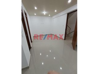 Foto 3 de ¡Tu nuevo hogar te espera en La Arboleda! 🌴☀ 302
 
¿Buscas un departamento acogedor y moderno en Pimentel? ¡No busques más!
 
Te presentamos este