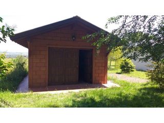 VENTA DE CAMPO CON DOS VIVIENDAS - VIV0213