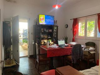 Casa con Departamento en venta en Quilmes Oeste Centro