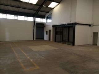 ARRIENDO BODEGA INDUSTRIAL ALTO IMPACTO, NORTE DE QUITO, SECTOR LA CRISTIANIA