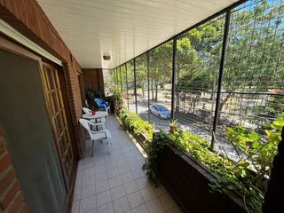 Venta Casa 5 ambientes cochera y jardin en Wilde