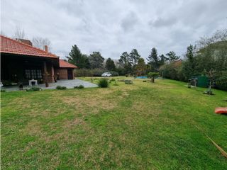 Foto 6 de CHALET CON PARQUE Y PILETA