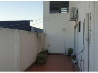 DEPTO 3 AMBIENTES SOBRE AVENIDA CON FINANCIACION DIRECTA!!