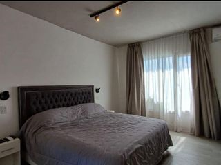 Casa en venta - 3 Dormitorios 4 Baños - Cochera - 663Mts2 - La Reja, Moreno