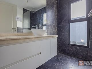 Dúplex en venta - 2 Dormitorios 2 Baños 1 Cochera- 73Mts2 - Tolosa