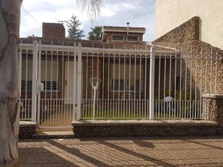 Foto 1 de Casa - Banfield