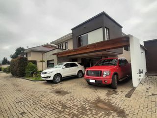 Foto 1 de Casa de venta en Chaullabamba sector Colegio Alemán