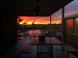 Casa en La Rinconada en venta - 3 dormitorios - Vista al polo - permuta