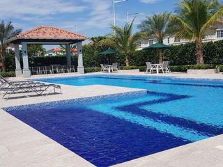 Foto 28 de Venta de Casa en Urb. Casa Laguna, Aurora, Cerca del C.C Riocentro El Dorado