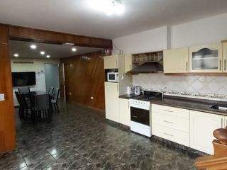 Foto 13 de Amplia Casa en VENTA, Barrio Suarez