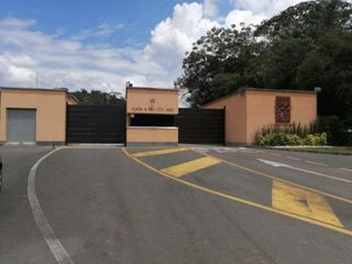 Foto 2 de lote en venta en pance. Cod V8965