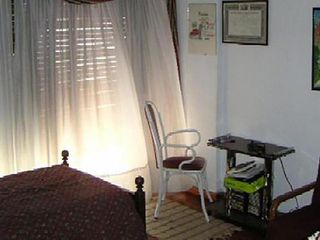 Foto 4 de CASA EN VENTA 5 AMBIENTES, 2 PLANTAS- QUILMES