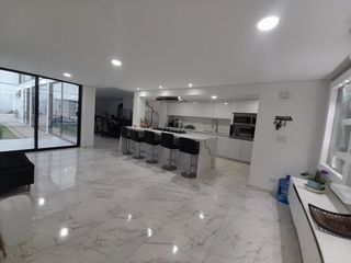 Foto 7 de casa en venta en santa paula. Cod V4681