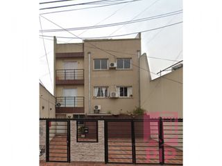 Foto 1 de Departamento en Venta Villa Sarmiento / Moron (B110 866)