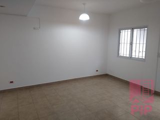 Foto 2 de Departamento en Venta Villa Sarmiento / Moron (B110 866)