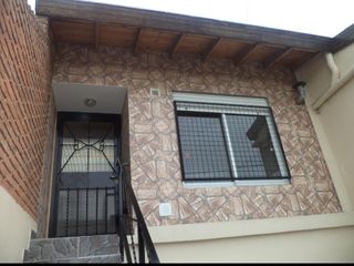 PH en venta - 2 Dormitorios 1 Baño - 75Mts2 - Crucesita, Avellaneda