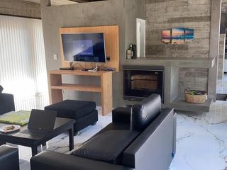 Casa De 4 Dormitorios Con Piscina - Costa Esmeralda