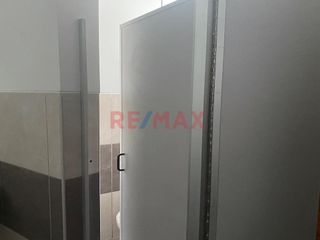 Foto 12 de Esquina con López de Ayala en San Borja 

El inmueble es perfecto para ser usado como academia, instituto o cualquier centro de estudios.  Se alquil