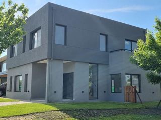 Foto 6 de Casa en venta en Belen de Escobar