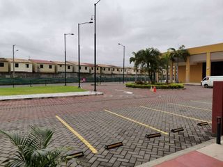 Foto 16 de Local de venta en C.C. OASIS, Autopista Terminal Terrestre-Pascuales, 42 m2