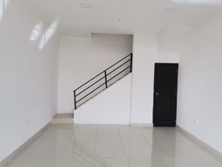 Foto 4 de Local de venta en C.C. OASIS, Autopista Terminal Terrestre-Pascuales, 42 m2