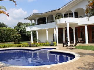 Foto 2 de casa campestre en venta en pance. Cod V11352