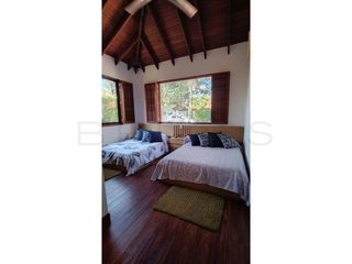 Foto 8 de casa en venta en nilo. Cod V7051
