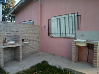 Foto 2 de CASA EN ALQUILER EN PILAR , VILLA ROSA.-