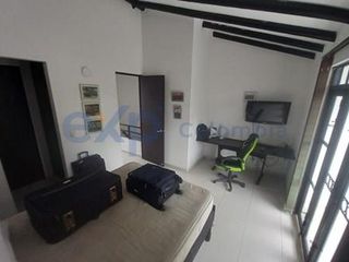 BEAUTIFUL AND SPACIOUS HOUSE FOR SALE IN A CLOSED COMPLEX VILLAVICENCIO META