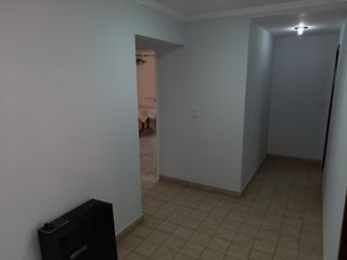 Amplio Departamento con 3 Dormitorios en Alquiler.  Vte. López 1.396, Monte Grande.