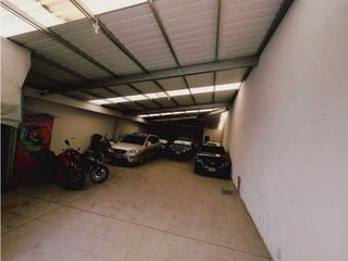 Foto 2 de LOCAL DE 280 M2 EN ARRIENDO