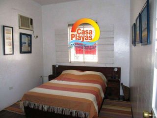 Foto 14 de Casa de Alquiler en Playas con piscina para 16 personas